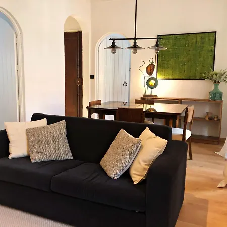 Vintage 2bedroom Appartement *